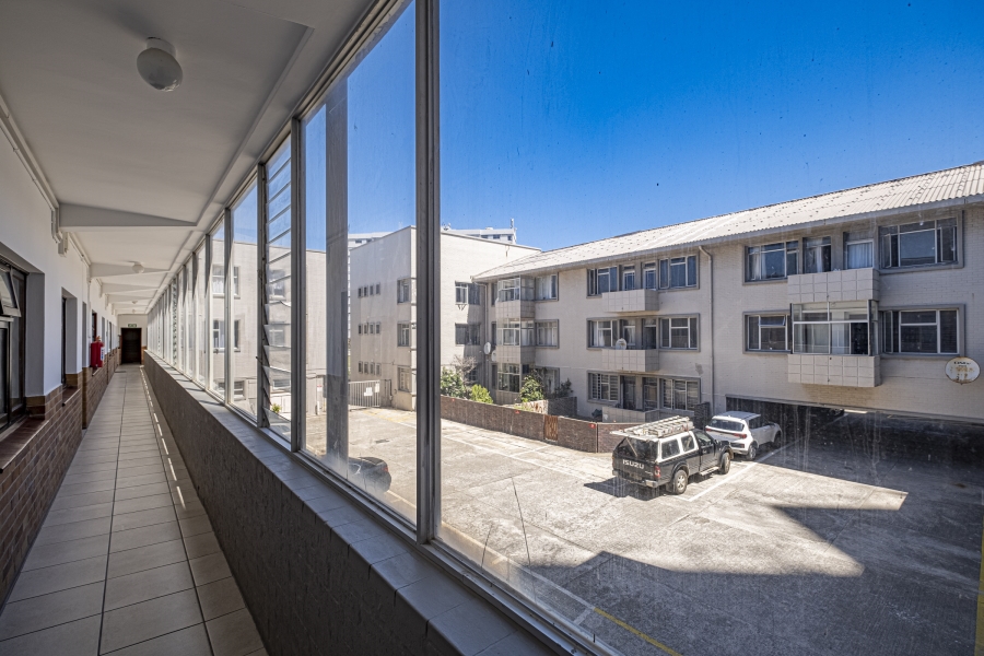 To Let 2 Bedroom Property for Rent in Summerstrand Eastern Cape